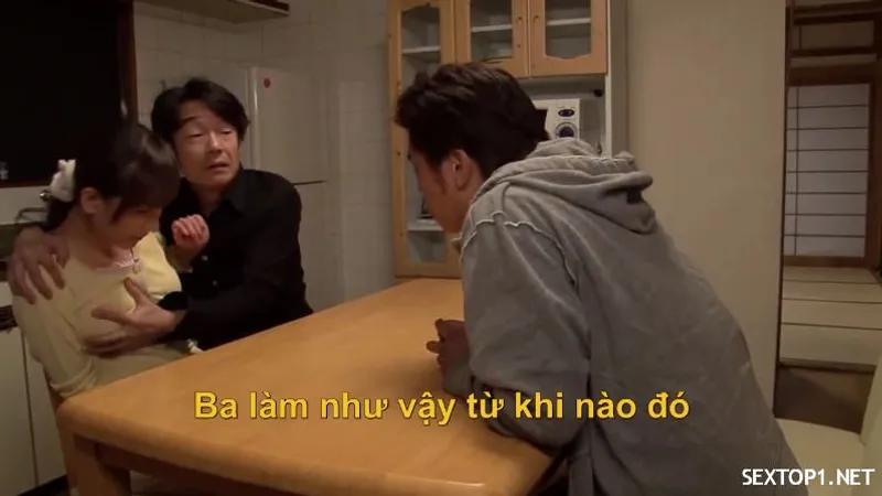 Bố và anh chồng ép làm tình nàng dâu vietsub