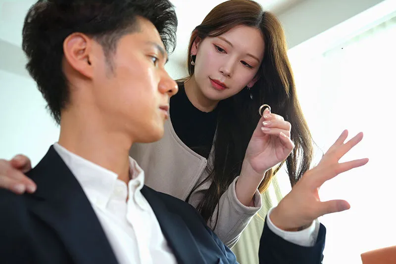 Bà xã đi đi giã ngoại, chồng yêu ở nhà bị nhỏ em người vợ gạ làm tình không trượt phát nào